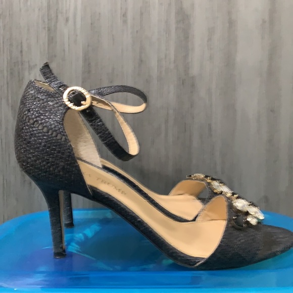 ✨Ivanka Trump Black Size 8 - Picture 2 of 3